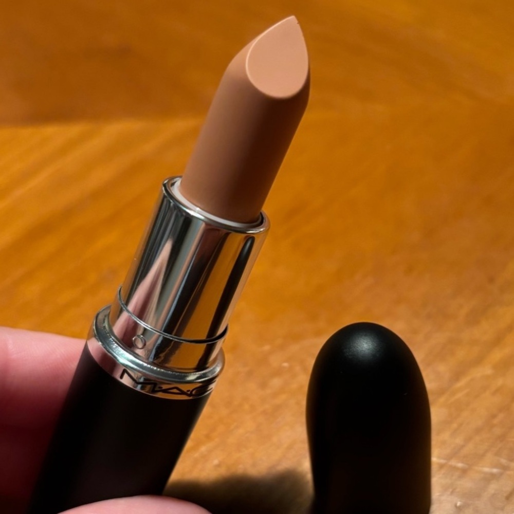 MAC Lipstick Peachstock